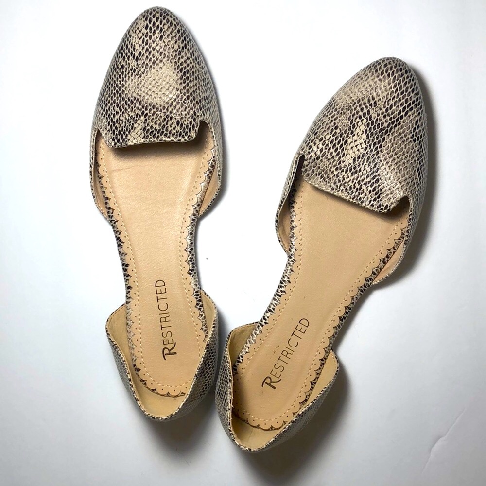 Restricted Flats Size 9